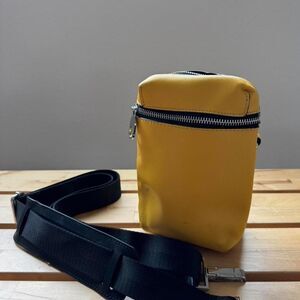 Zara Men's Crossbody Bag w/ Detachable Strap-Yellow and Black Bag, OS